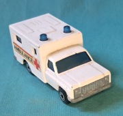 Stare autko, resorak Matchbox - Chevy Ambulance, pierwsza seria z 1978