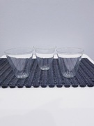 Zestaw starych stożkowych kieliszków vintage