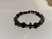 Bransoletka z kamieniem naturalnym i z krzyżykiem 