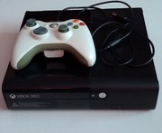 Konsola Xbox 360 E 4GB i 12 gier