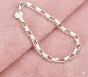 Bransoletka minimalistyczna typu box ze srebra próby 925