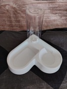 Miska w kształcie serca dla kota. 