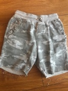 Krótkie spodenki moro r.122 reserved
