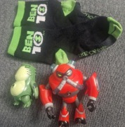 Zestaw ben 10 dwie figirki i skarpetki 