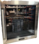 MAŁA LODÓWKA MINI CHŁODZIARKA MINIBAR KLARSTEIN LED 50CM 47L INOX Czarna
