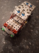 mały konstruktor pogotowie 999