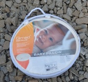 Qmed poduszka dla niemowlaka noworodka niemowlęca