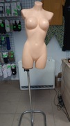 Manekin TORS damski ekspozytor na stojaku – do ubrań, butik, sklep