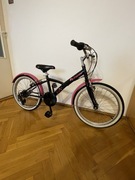 Sprzedam rower w świetnym stanie, firmy B’Twin, na kołach 20 cali.