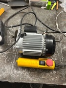 Silnik elektryczny 230V z zmianą kierunków/wciągnik elektryczny DWI 400/800