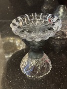 Dwa ozdobne kryształowo- szklane przedmioty 