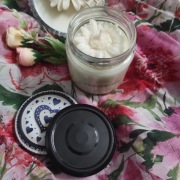 Świeca sojowa "Amberwood", kwiatek, Robea