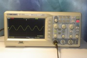 Oscyloskop cyfrowy Siglent SDS1052DL (50MHz, 500MSa/s, 2 kanały)