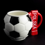 Duży piłkarski kubek kibica o pojemności XXL 700 ml.