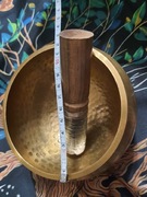 Młotkowana misa tybetańska grająca duża 12cm ton E czakra splot słoneczny