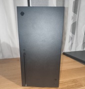 Xbox Series X (cicho pracuje), pad (dobry stan), oryginalne okablowanie. 