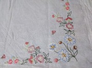 Ręcznie haftowana serweta 77x77