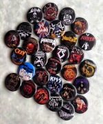 Zestaw 30 szt przypinki kiss Slayer metallica ozzy Dio ACDC LED zeppelin 
