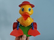 Kaczor klapiący pchacz pchaczyk zabawka