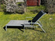 Leżak ogrodowy szary aluminiowy ze składanym oparciem