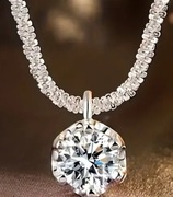 Srebrny łańcuszek pr 925 z wisiorkiem z moissanitem 1ct