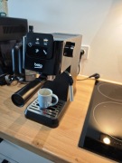 Ekspres kolbowy Beko CaffeExperto CEP5302B 