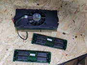 Intel  Pentium  3  +  srebrne  ramy 