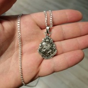 Harry Potter zawieszka wisiorek herb Hogwartu