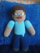 Steve maskotka Minecraft na szydełku 