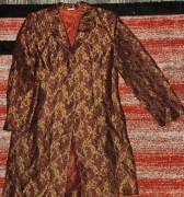 Marynarka damska przedłużana na podszewce z wytłaczanego materiału, r. 40