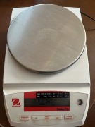 Waga laboratoryjna Ohaus PA2102CM/1