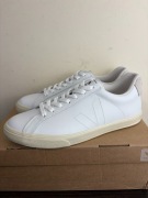 Buty/Sneakersy Veja Esplar Leather