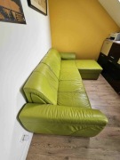 Narożnik skórzany z funkcją spania i schowkiem na pościel