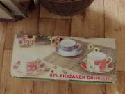 Komplet 6  filiżanek z talerzykami