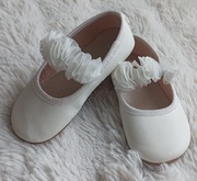 Białe buciki dla dziewczynki balerinki H&M r. 23 wkładka 14,5 cm jak nowe