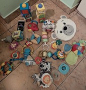 Zabawki dla dziecka 0-3 niemowlaka różne 