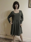 OLARS ULLA sukienka rozkloszowana khaki ozdobne guziki _ S/M