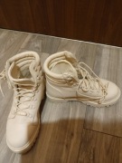 Obuwie  zimowe marka nie znana 