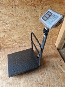 WAGA ELEKTRONICZNA PLATFORMOWA DO 300 KG 40cm/50cm