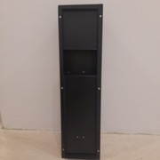 Nisza łazienkowa na papier toaletowy oraz szczotka wc ukryta do zabudowy