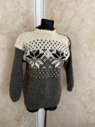 Sweter 100% wełniany