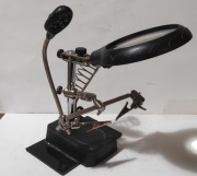 Uchwyt Lupa Do Lutowania lampka  led Trzecia Ręka