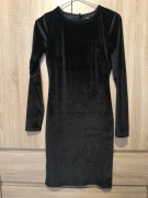 Sukienka zamszowa czarna 