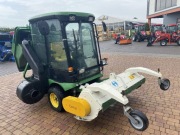Profesjonalny sprzęt koszący John Deere 1445 bijak