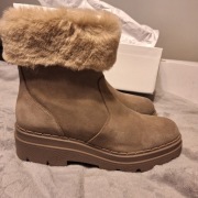 Geox Botki D Felleny Beżowe rozm. 40