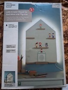 Regał w kształcie domku z oświetleniem LED