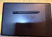 Tablet graficzny One by Wacom M (CTL-671) – Zestaw z piórkiem