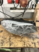Reflektor Prawy BMW F10/F11 HELLA NOWY