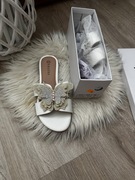 Klapki z pięknym Motylem 