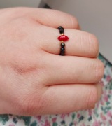 Unikat Pierścionek elastyczny z kamieni  czarny turmalin koral srebro 